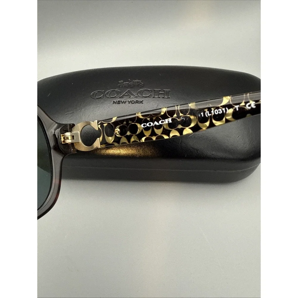 Coach HC8241 Authentic Sunglasses Dark Tortoise Brown Gradient Lens & Coach Case